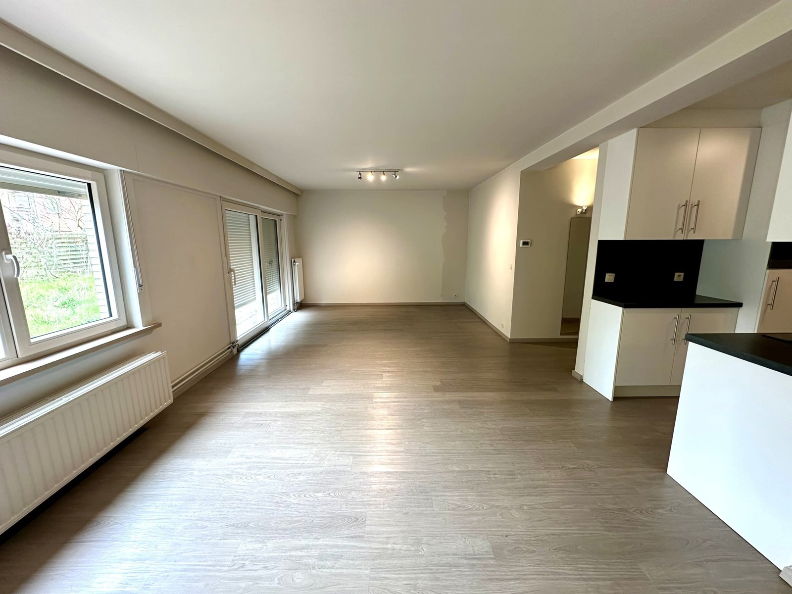 Studio op gelijkvloerse verdieping met tuin en parkeerplaats - foto 4