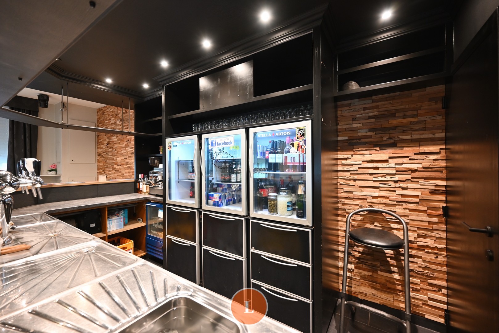 Te Koop: ruim handelspand met garage en woonmogelijkheden. - photo 3