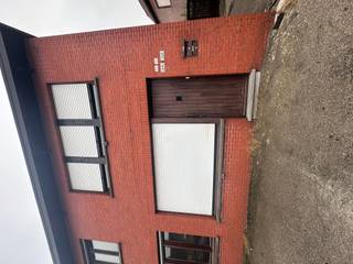 Gezellig appartement met twee slaapkamers te huur in Geel: * Indeling: inkomhal, berging, nachthal, slaapkamer 1, apart toilet, badkamer, slaapkamer...