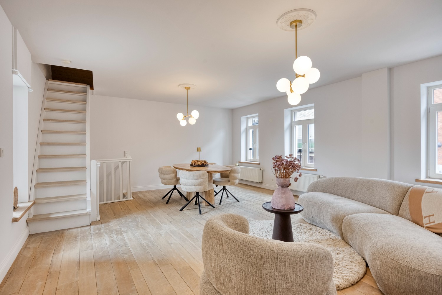 Instapklare stadswoning met charme in het hart van Sint-Truiden - foto 1