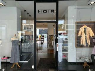 WETTEREN - Handelspand met woonstDeze unieke eigendom ligt centraal in het hart van Wetteren, vlak bij de Markt. De locatie is goed bereikbaar met de...