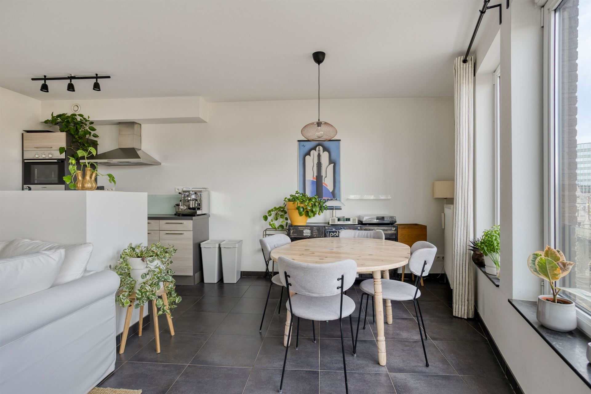 Modern 1-slaapkamerappartement in hartje Antwerpen! - foto 5