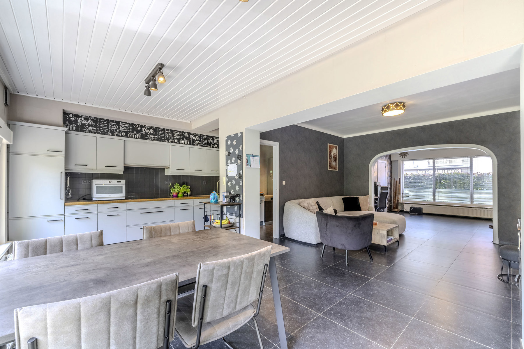 Instapklare woning met 4 slpks, 2 badks en gezellige tuin - foto 5