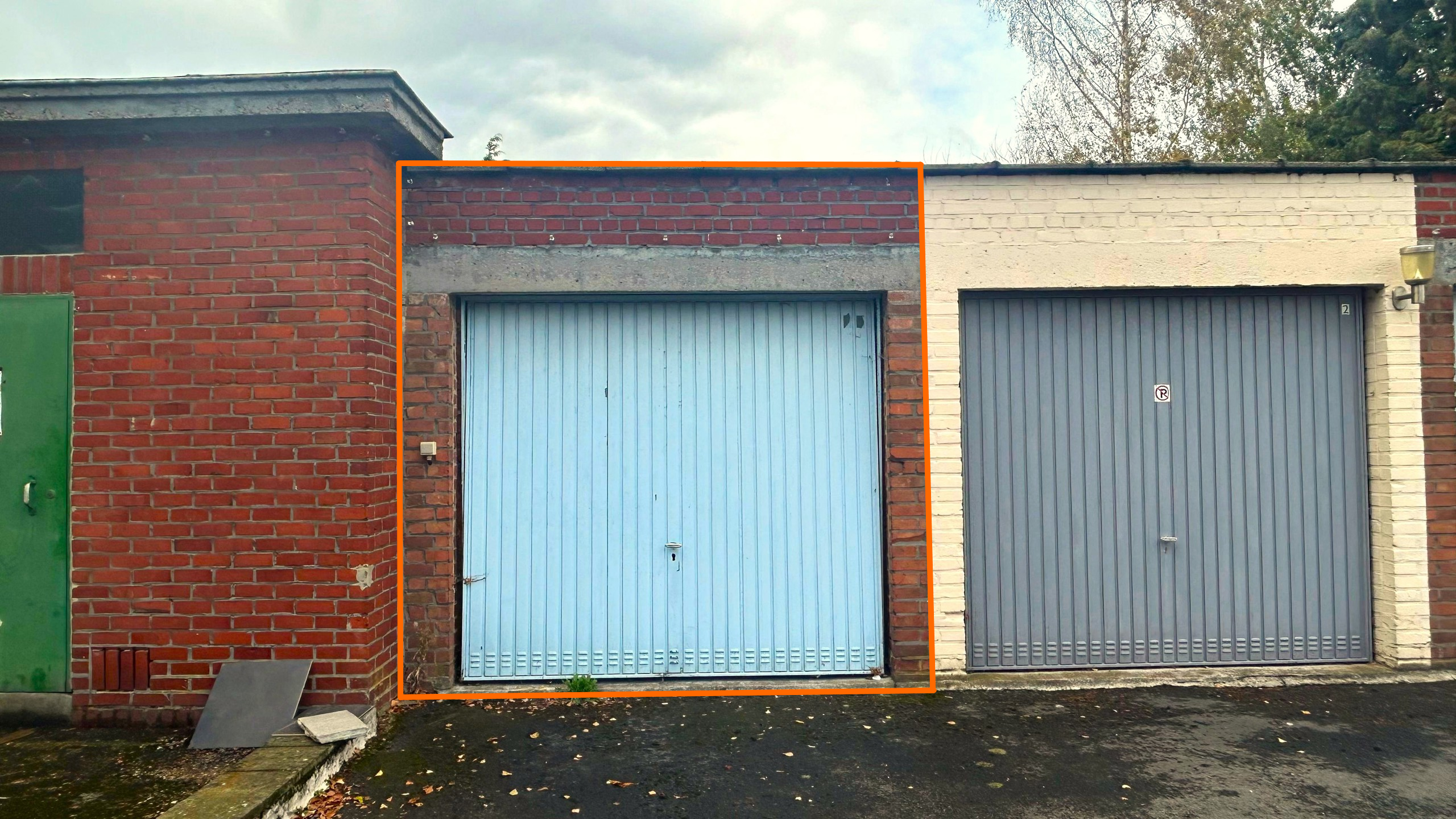 Garage for sale in Nieuwerkerken - photo 1