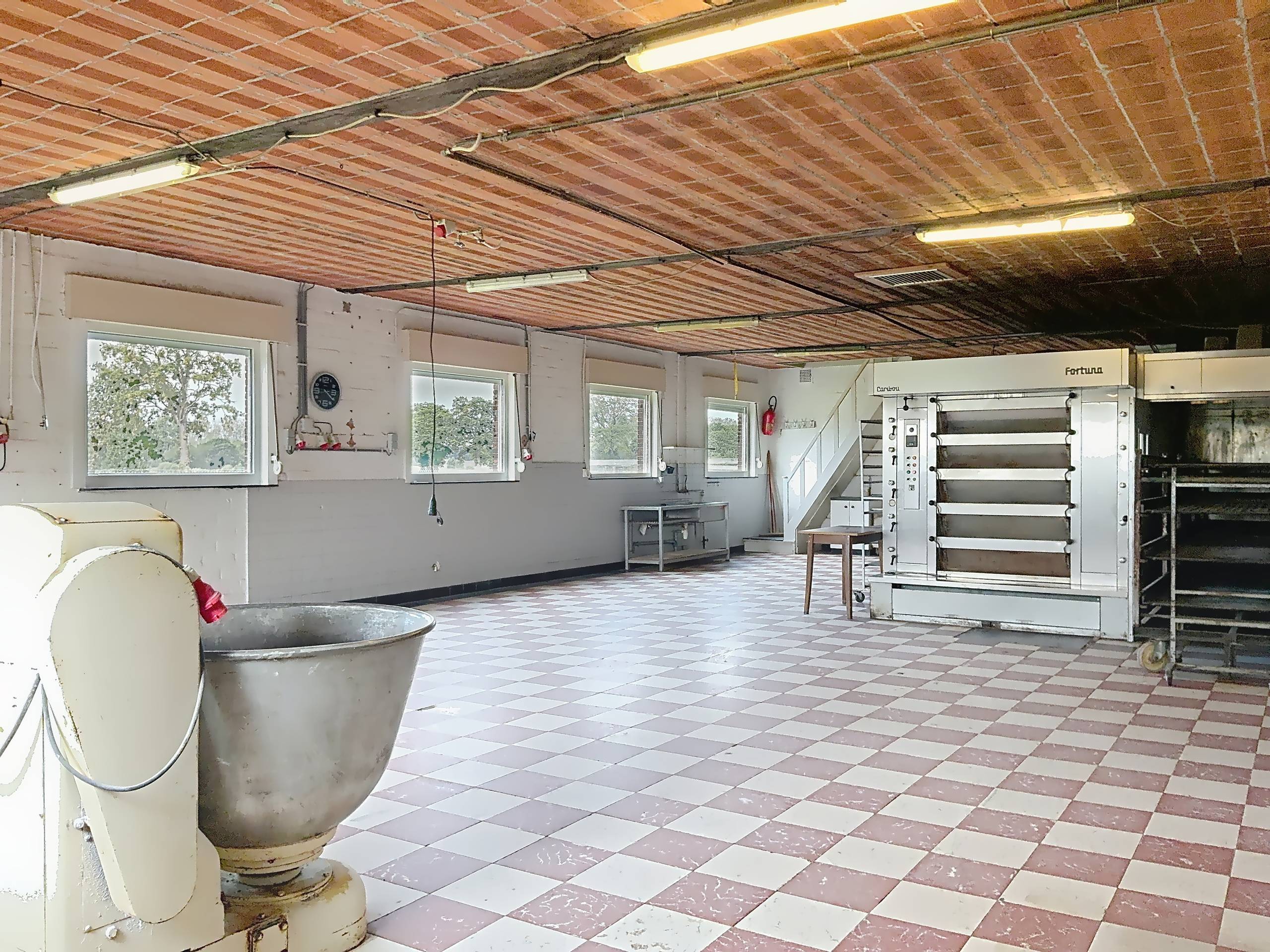 Handelspand van 400 m2 met tuin te Peer - foto 5