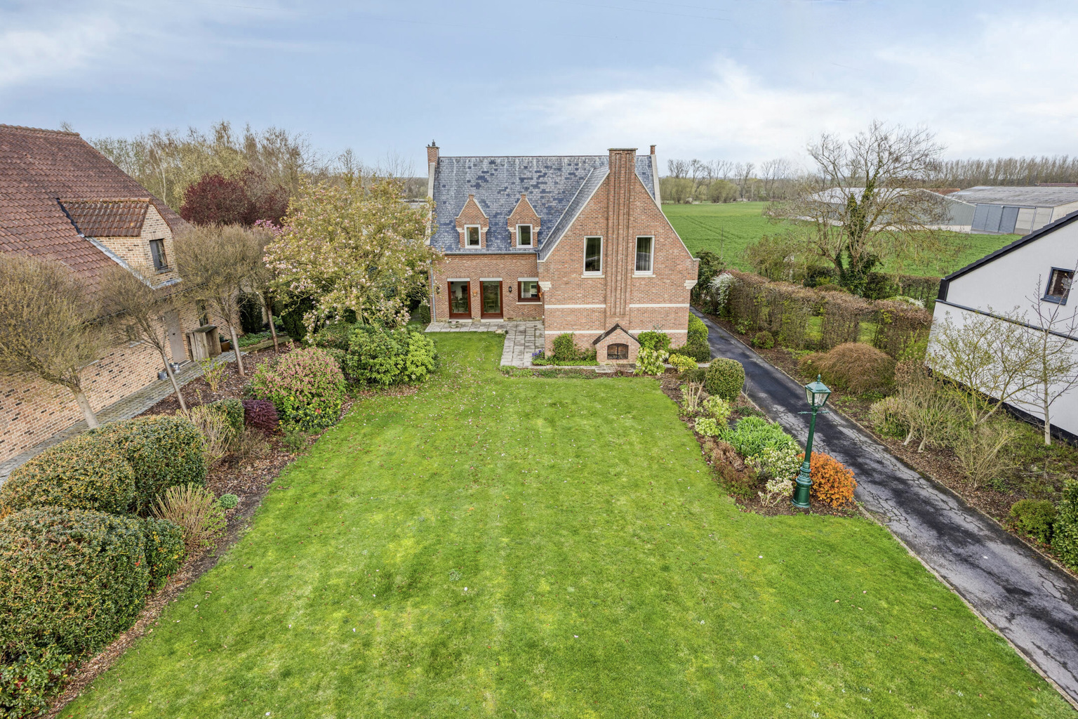 karaktervolle villa met ruime tuin  - foto 2