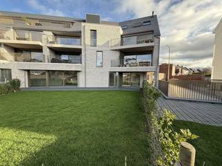 Spacious ground floor apartment (103.82 m²) for sale in the August residence in Ypres. This bright apartment has two beautiful bedrooms and a...