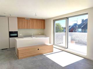 Vraag uw bezoek aan via info@optimusvastgoed.be!TE HUUR: Nieuwbouwappartement met 2 slaapkamers te Aarschot!Dit nieuwbouwappartement is gelegen op de...