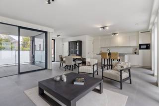 Nieuw en zeer kwalitatief appartement op het eerste verdiep te koop in residentie Arnoldus in Beselare met prachtige leefruimte, mooi terras en...