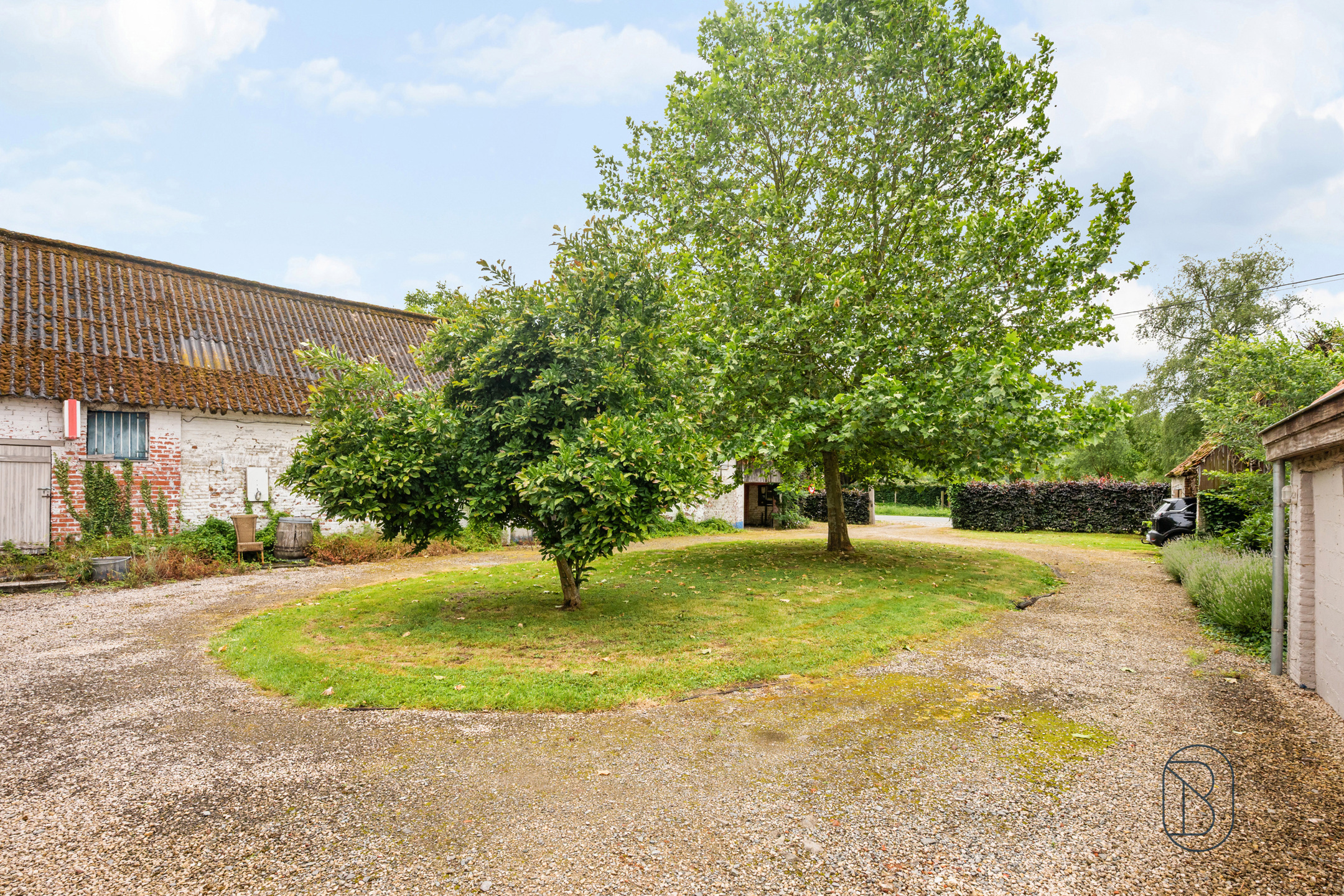 Charmante fermette met schuur, op een absolute toplocatie - foto 4