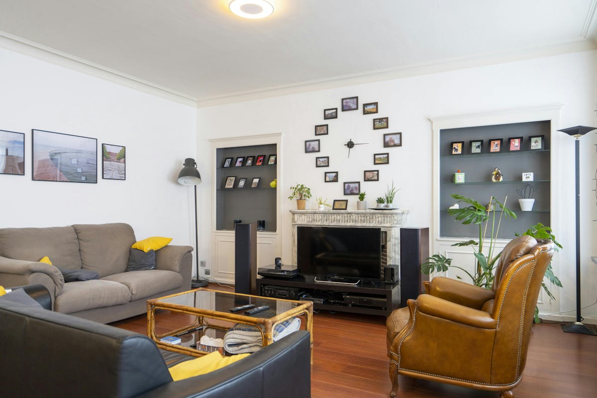 Spacious 2 bedroom apartment in the heart of Kortrijk - photo 3