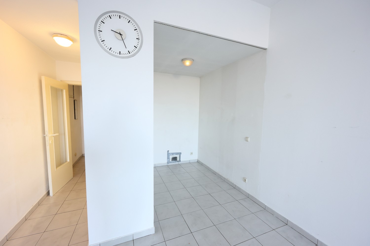 Lichtrijke studio met slaaphoek te koop nabij de Zeedijk van Mariakerke-Oostende - foto 5