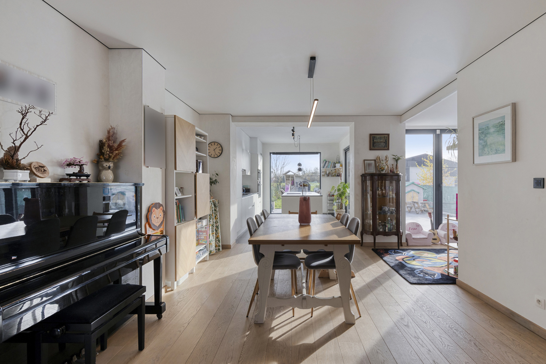 Instapklare woning met 3 slaapkamers, garage en tuin! - foto 4