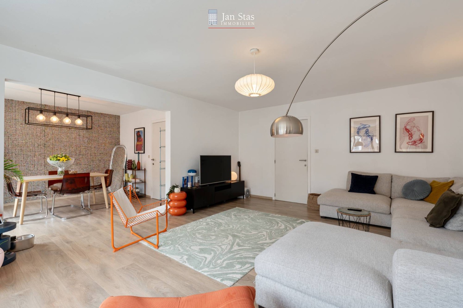 Instapklaar en ruim appartement met 2 slaapkamers en 3 garageboxen nabij de Keizersberg te Leuven ! - foto 5