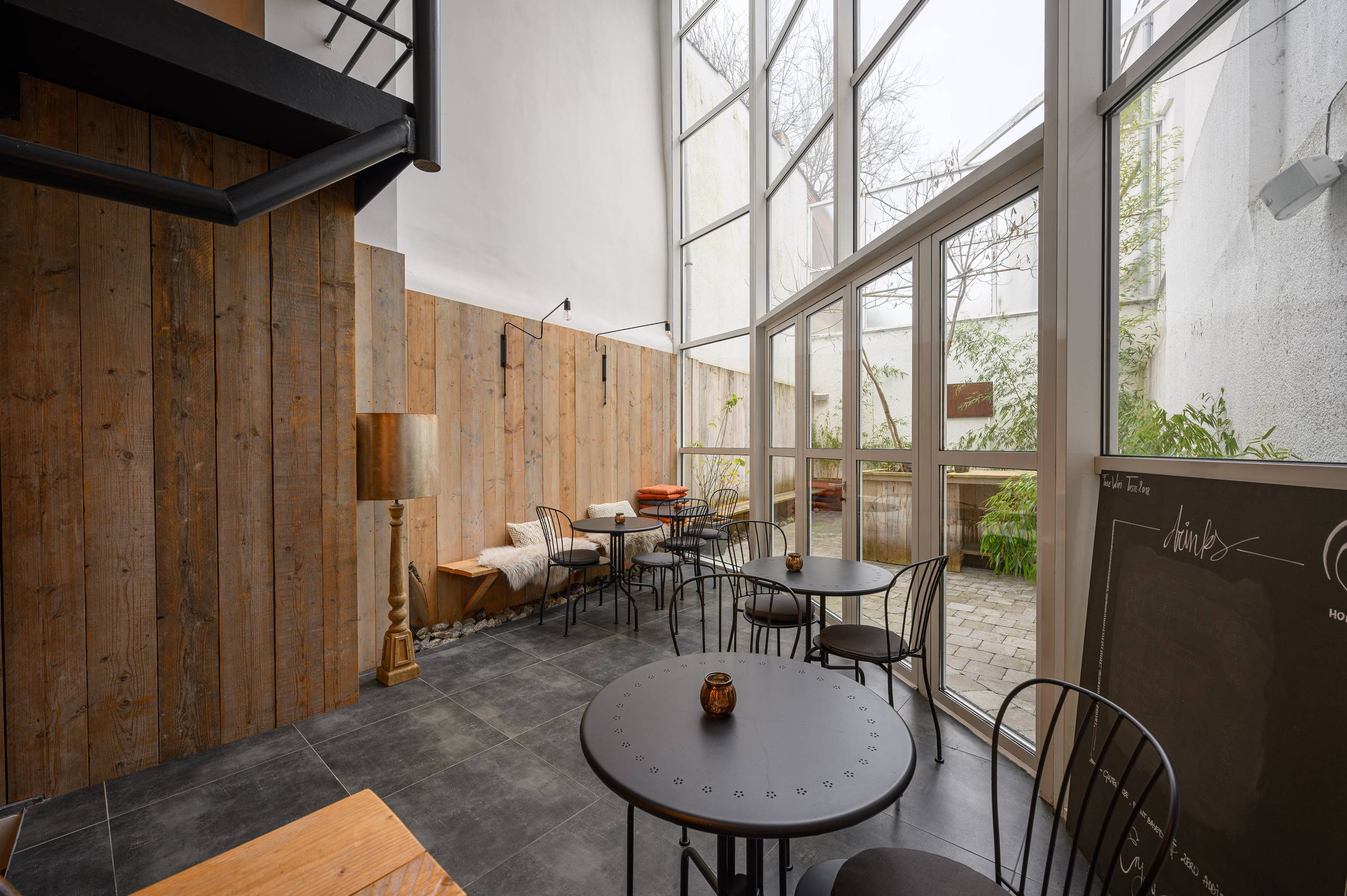 Volledig gerenoveerd herenhuis in het historisch centrum van Mechelen - foto 5