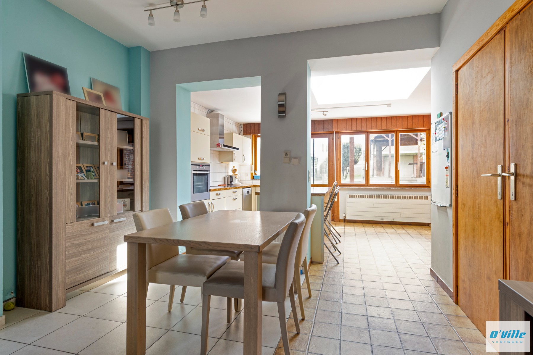 Maison chaleureuse avec jardin, garage et panneaux solaires - photo 3