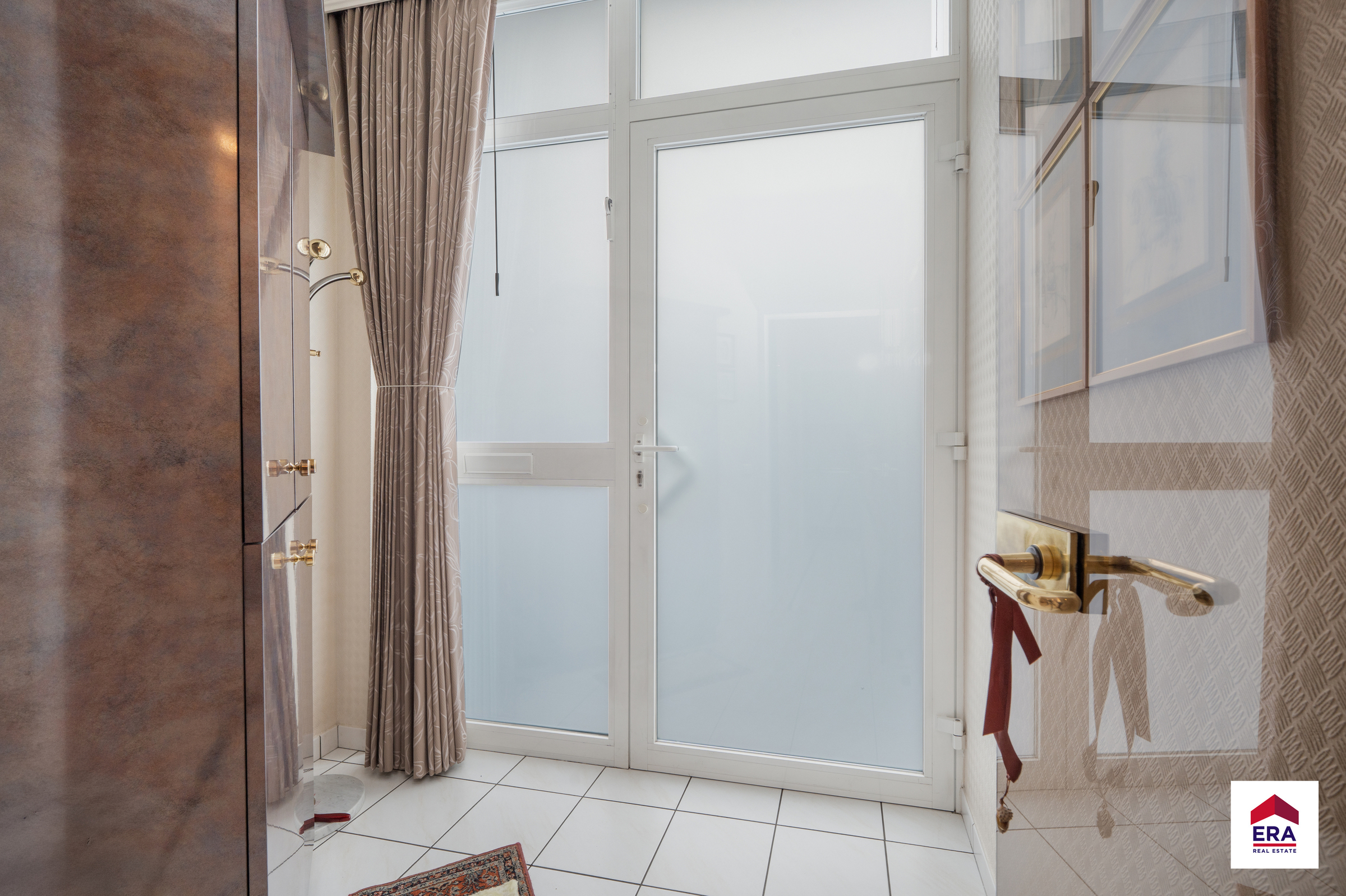 Verzorgd appartement met groot terras en garage in Tielt! - foto 5