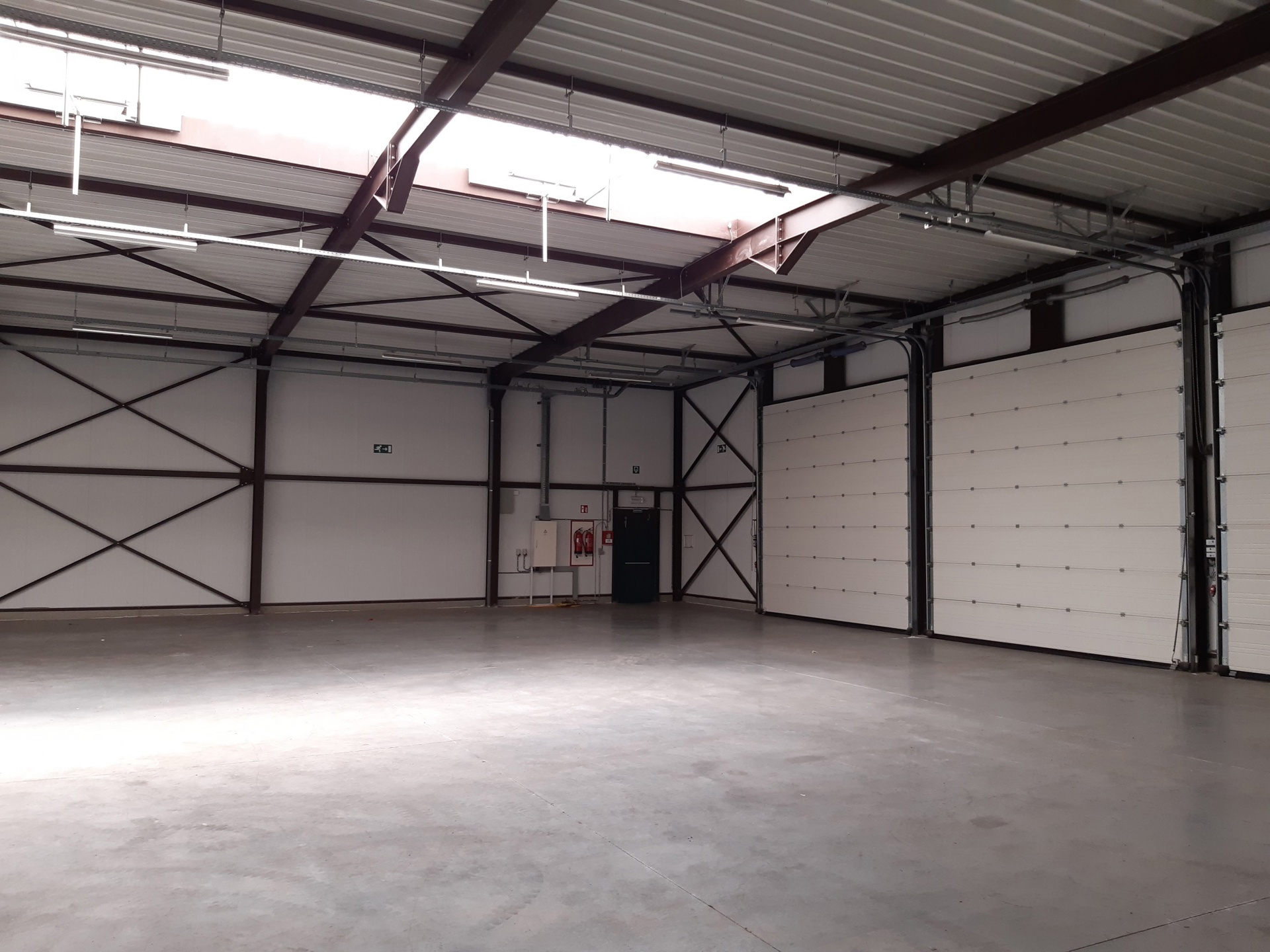 Bedrijfsunit van 575 m² te huur in Sint-Truiden. - foto 3