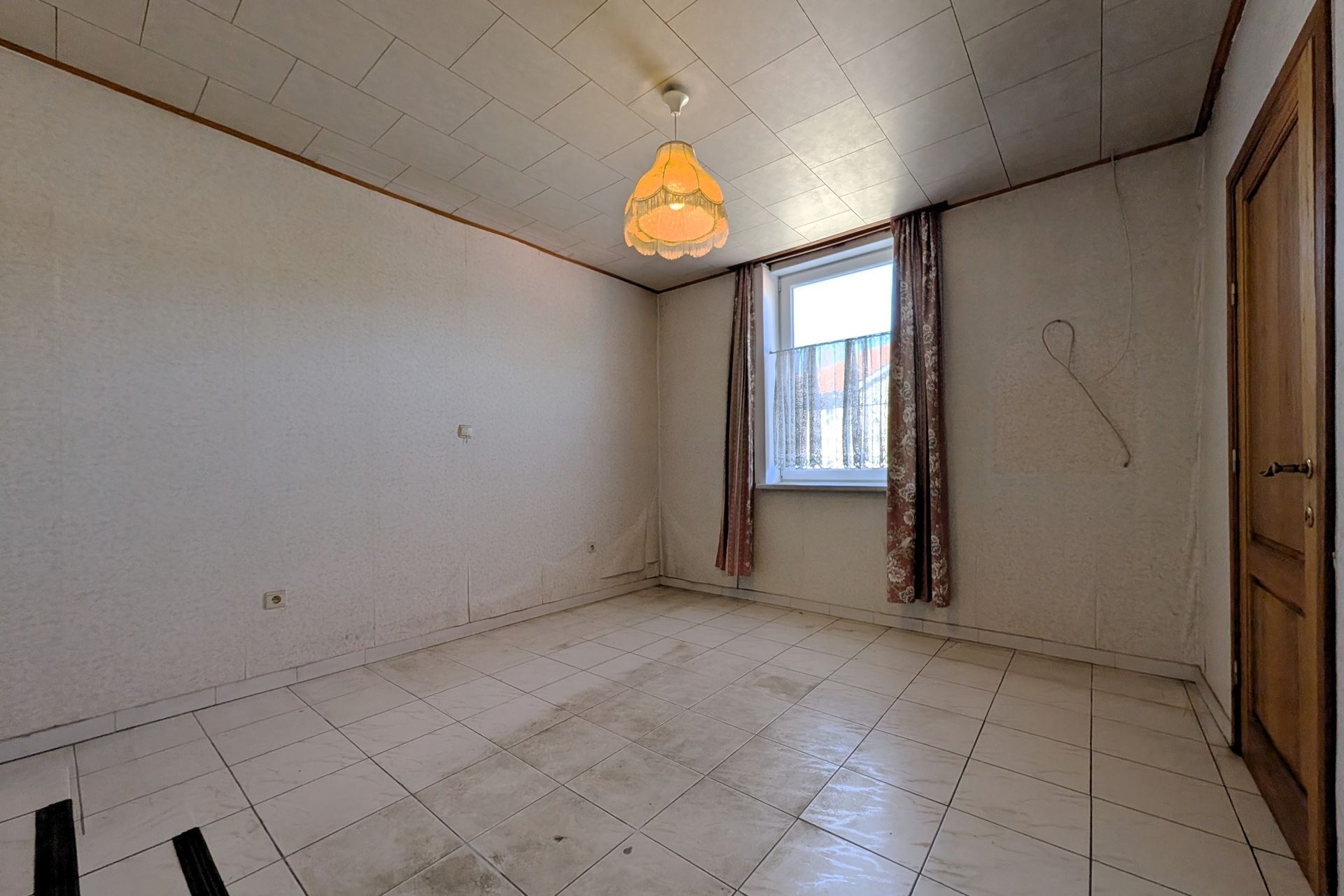 Vrijstaande woning op een perceel van 4a 53ca, op wandelafstand van het centrum van Lanaken - foto 5