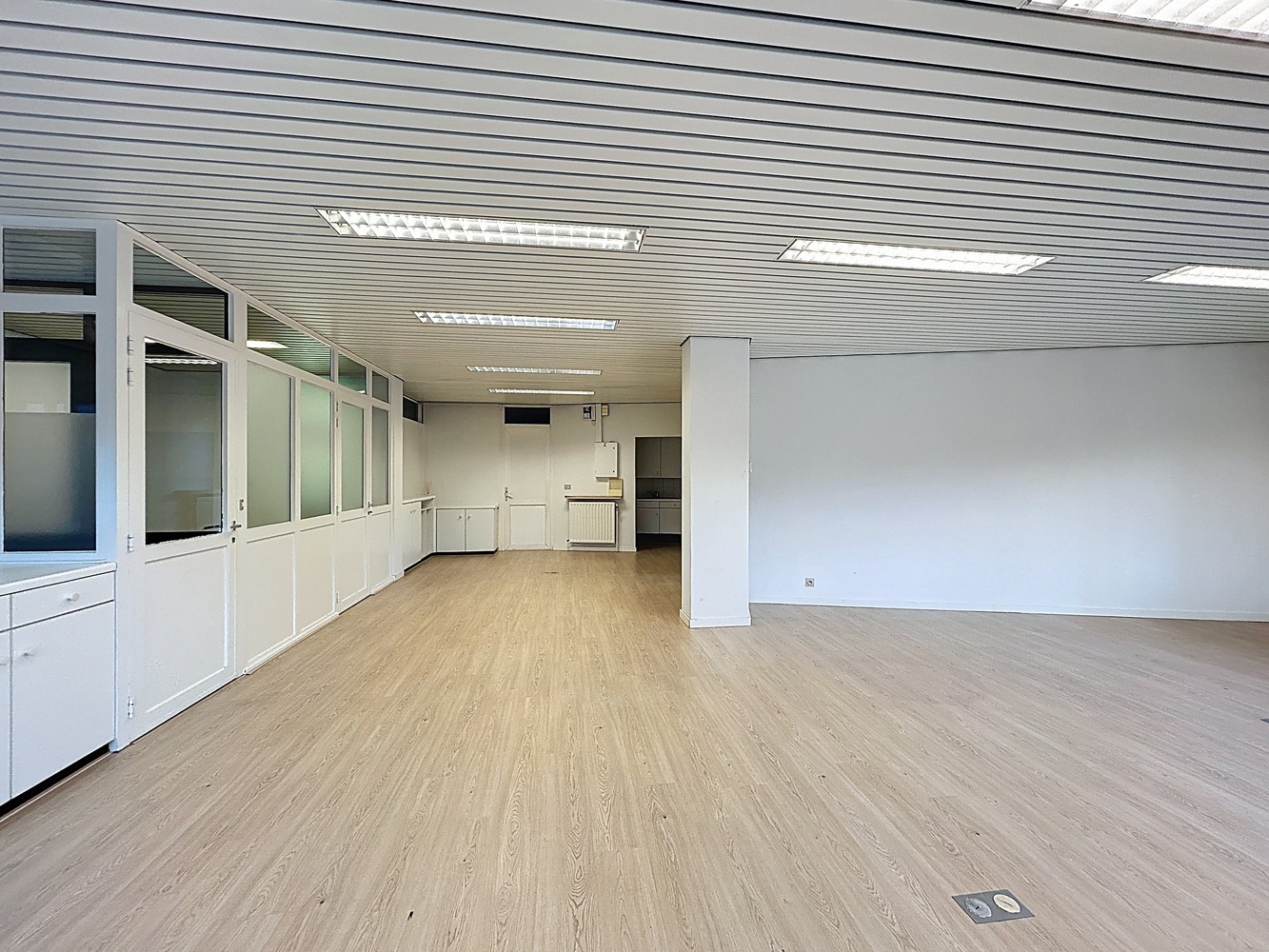 Commercial à louer à Brasschaat - photo 5