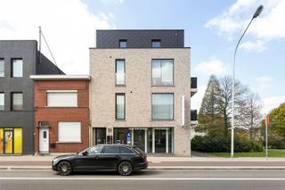 Prachtig nieuwbouwduplex met 2 slaapkamers en terras te Wilrijk OMGEVINGDit duplexappartement bevindt zich langs de Boomsesteenweg met tal van...