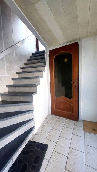 Dit opbrengstgebouw is centraal gelegen te Bredene sas, direct nabij winkels en openbaar vervoermet een totale grond oppervlakte van 81m² Bestaande...