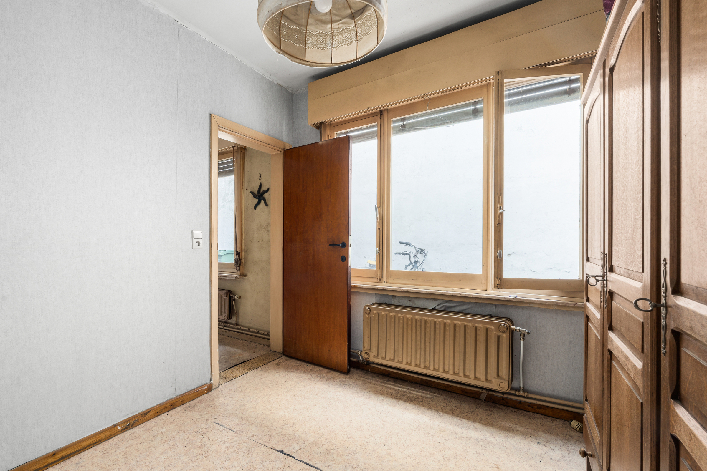 Te renoveren appartement met 2 slaapkamers in Antwerpen - foto 5