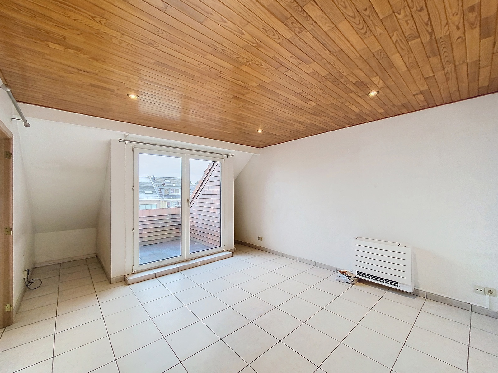 Dakappartement met één slaapkamer  - foto 4