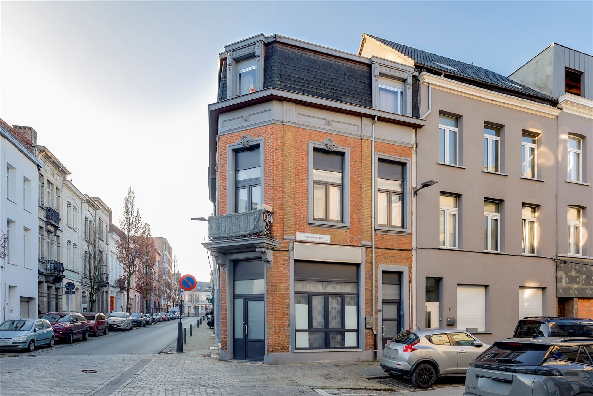 Ruime op te frissen woning met mog 4-5 slk te Berchem - foto 3