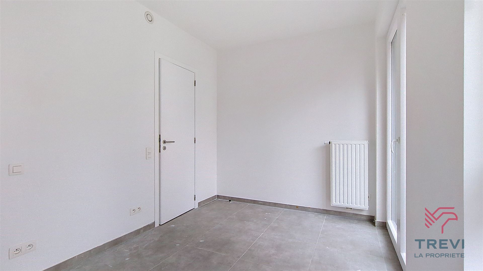 Appartement te huur in Charleroi met 1 slaapkamer - foto 2