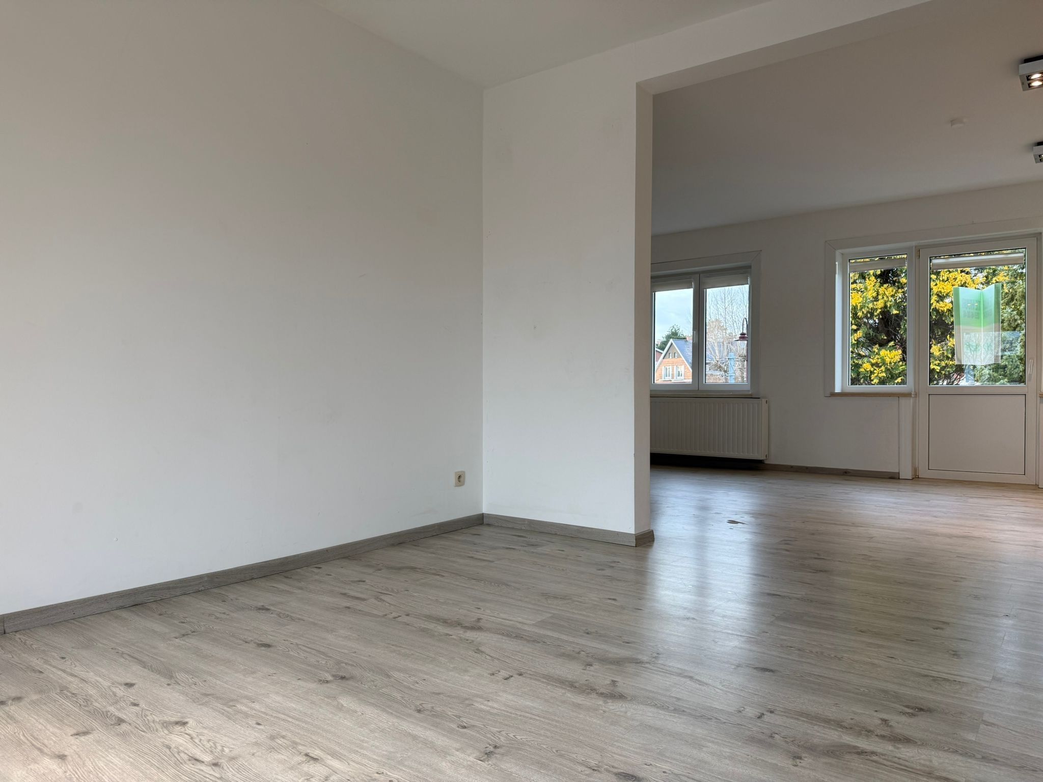 Ruim en lichtrijk bel-etage appartement met ruim terras nabij centrum De Haan! - foto 2