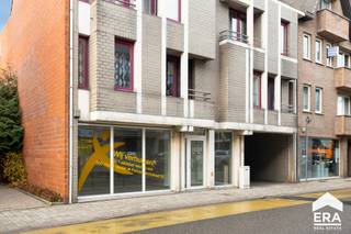 [[ DIT PAND NEEMT DEEL AAN DE ERA OPEN HUIZEN DAG OP 6/12 VAN 13:00 TOT 14:00 ]]Ontdek dit uitstekend onderhouden commercieel pand van 135 m², ideaal...