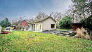 MUIZEN grens Bonheiden - Rustig gelegen landhuis met tuin op 9 are 31 ca met siervijver - achterin gelegen met private toegangsweg.Tuin paalt met...
