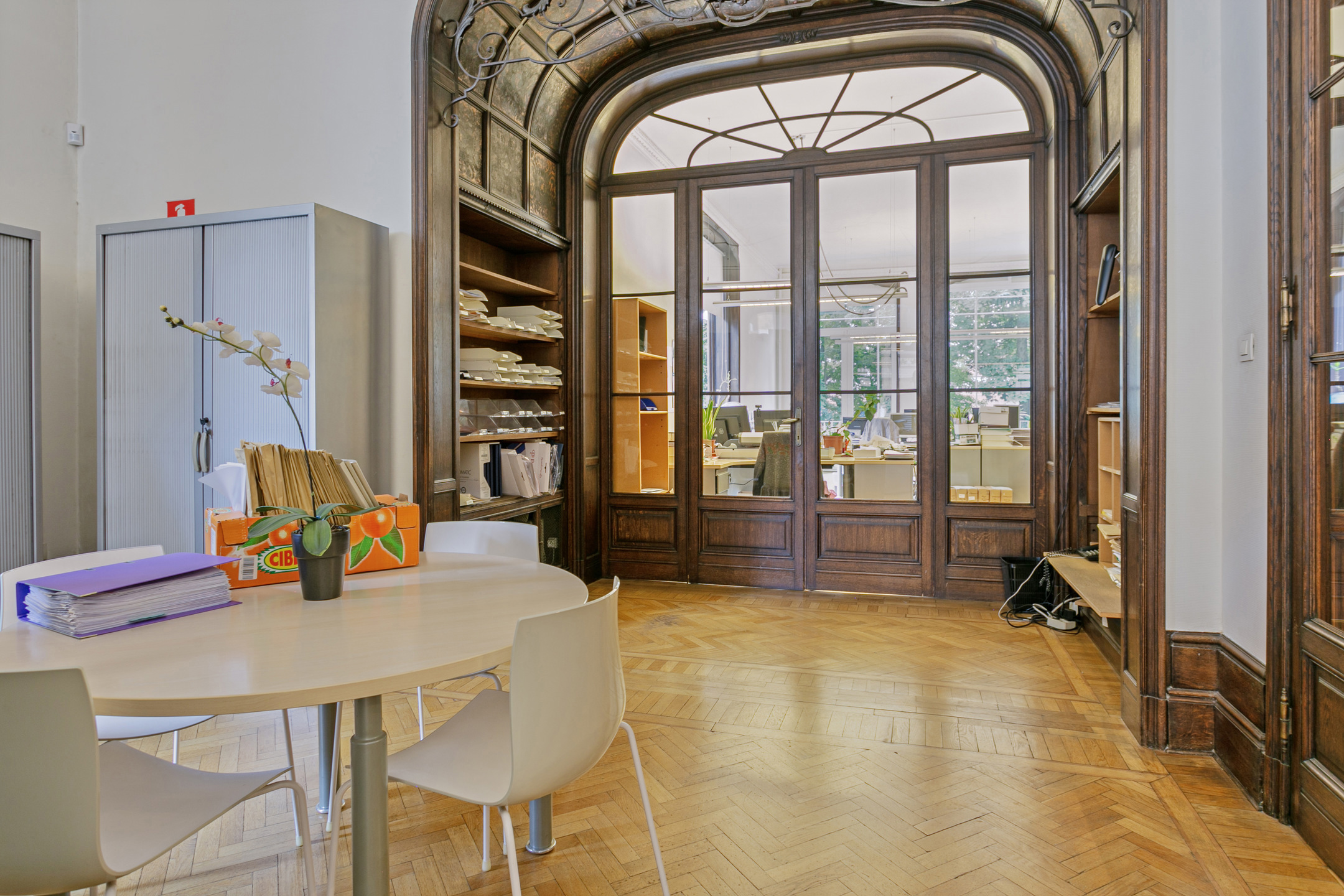 ANTWERPEN - Majestueus gebouw met parking - foto 3