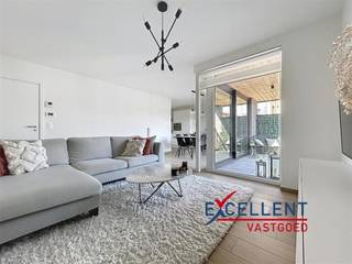 Welkom in dit prachtige bemeubeld appartement in het hart van Gent. Met een bewoonbare oppervlakte van 87 m², biedt deze woning een ideale mix...