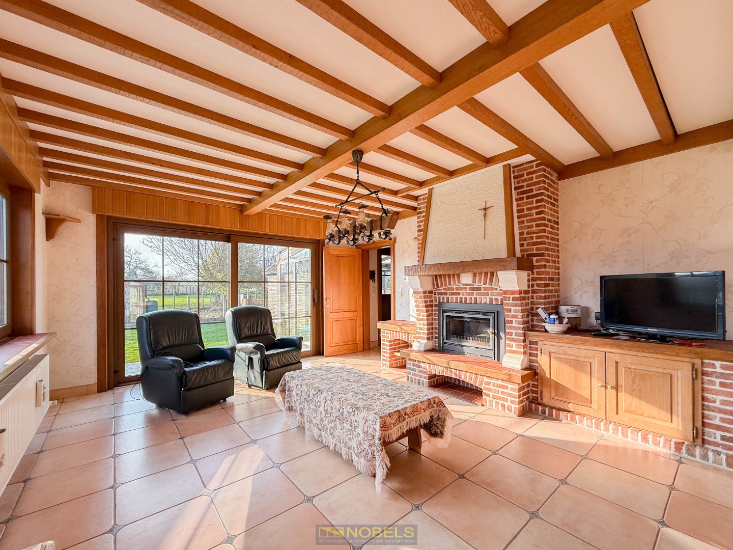 Te koop, grote villawoning met volledige onderkeldering en tuin op 1.327m² - foto 5