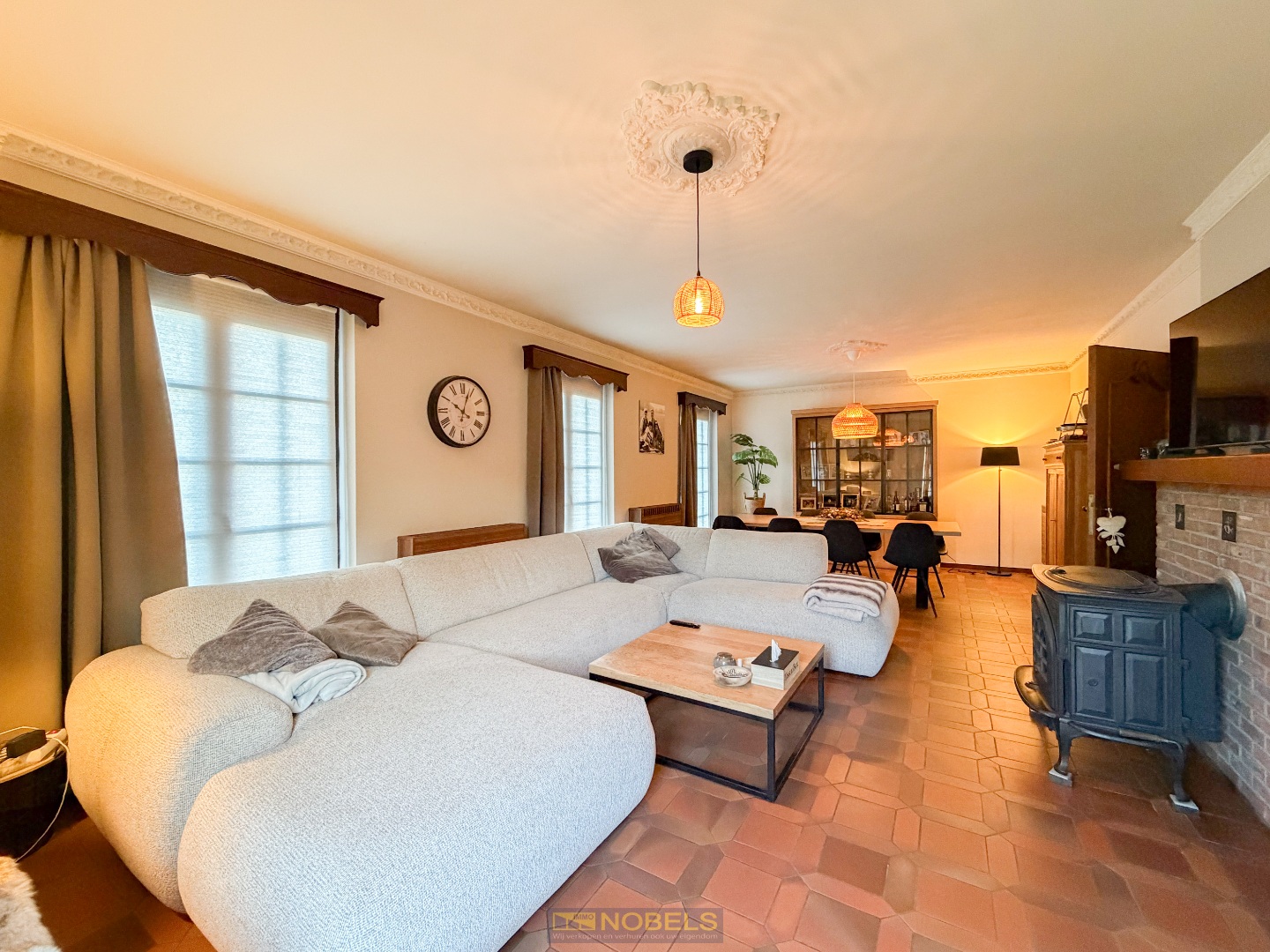 Te koop, ruime open bebouwing met extra woonverdieping op strategische ligging te Merelbeke! - photo 2