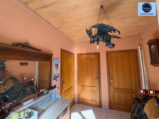 WONING GELEGEN NABIJ CENTRUM HERZELERichtprijs: 250.000 euro.Deze woning is gelegen nabij de historische stadskern van Herzele, nabij scholen,...