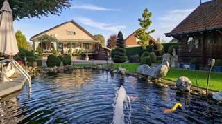 Op een toplocatie, in een rustige buurt op wandelafstand van het centrum van Bocholt, vinden we deze perfect onderhouden gezinswoning. Het huis...