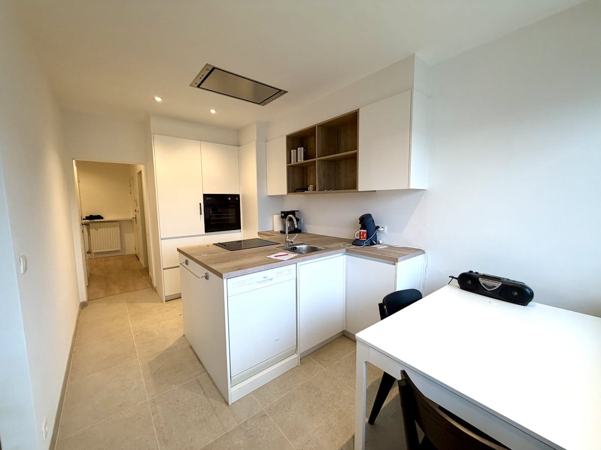 Appartement à louer dans le centre-ville de Hasselt avec 3 chambres - photo 2