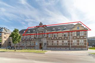 UNIEKE KANTOORRUIMTE (405m2) GELEGEN IN HET STATIGE 'OUD GASTHUIS' OP DE GROENE BOULEVARD TE HASSELT. TROEVEN- Top-locatie- Standingvol...