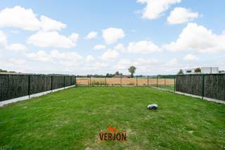 Deze charmante woning combineert ruimte, licht en gezelligheid met een prachtig uitzicht op de omliggende velden. Een ideale plek voor wie houdt...