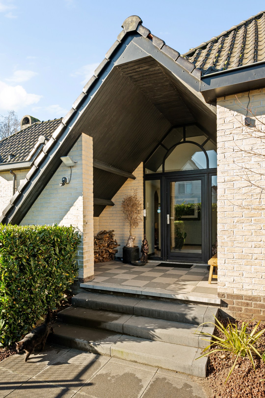 Wonen & werken: Villa (4 slpk) met 2 leefruimtes - foto 2