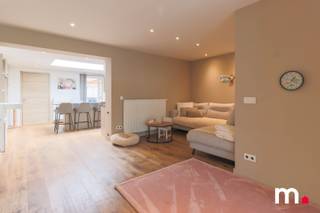 Bent u op zoek naar een ruime, moderne woning met oog voor detail in Harelbeke? Dan is deze prachtige woning wellicht wat u zoekt! Deze...