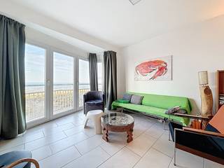 Un bel appartement de type traversant offrant une magnifique vue sur la mer à Nieuport.Situé au troisième étage, l’appartement se compose de : un...