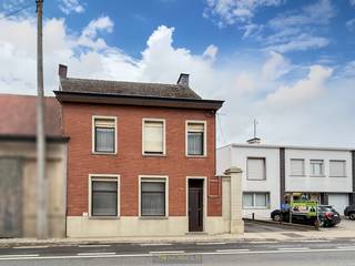 VEELZIJDIGE PROJECTGROND met WOONHUIS, ATELIER EN BOUWMOGELIJKHEDEN op een perceel van 1.922M² in het charmante Nederename, deelgemeente...