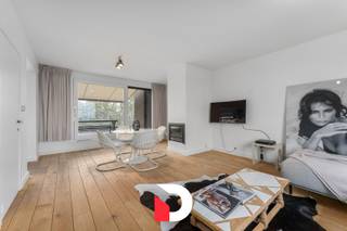 Maak kennis met dit schitterend dakappartement gelegen in de gegeerde Maria van Bourgondiëlaan te Kristus-Koning omringd door groen en met...