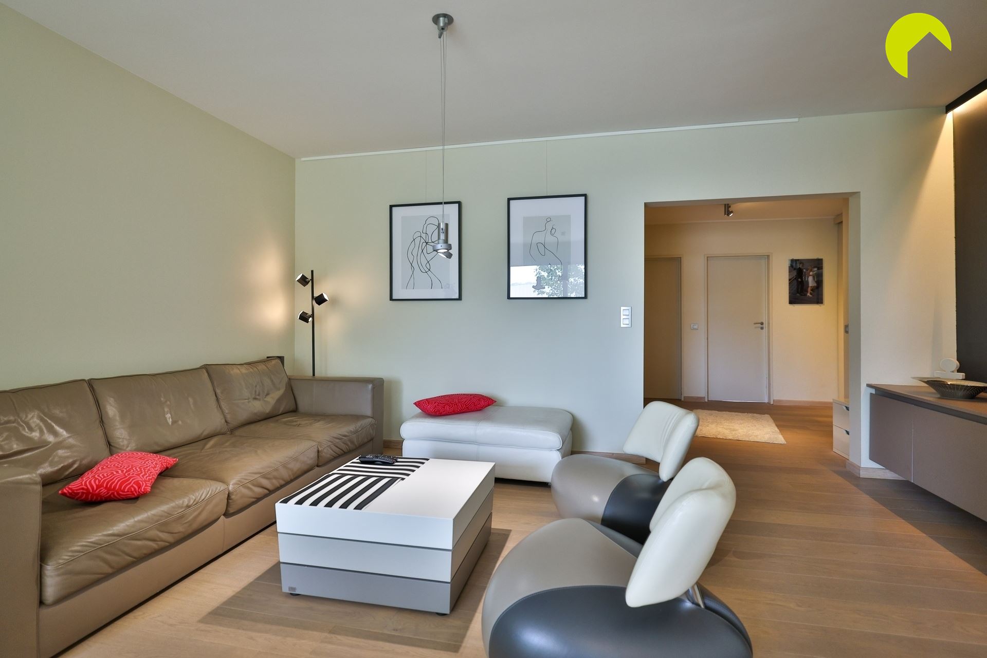 Gerenoveerd appartement met 2 slaapkamers te Edegem centrum - foto 5