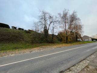 Découvrez l'emplacement parfait pour votre maison de rêve à Braine-le-Château ! Ce terrain à bâtir, situé dans un environnement verdoyant et...