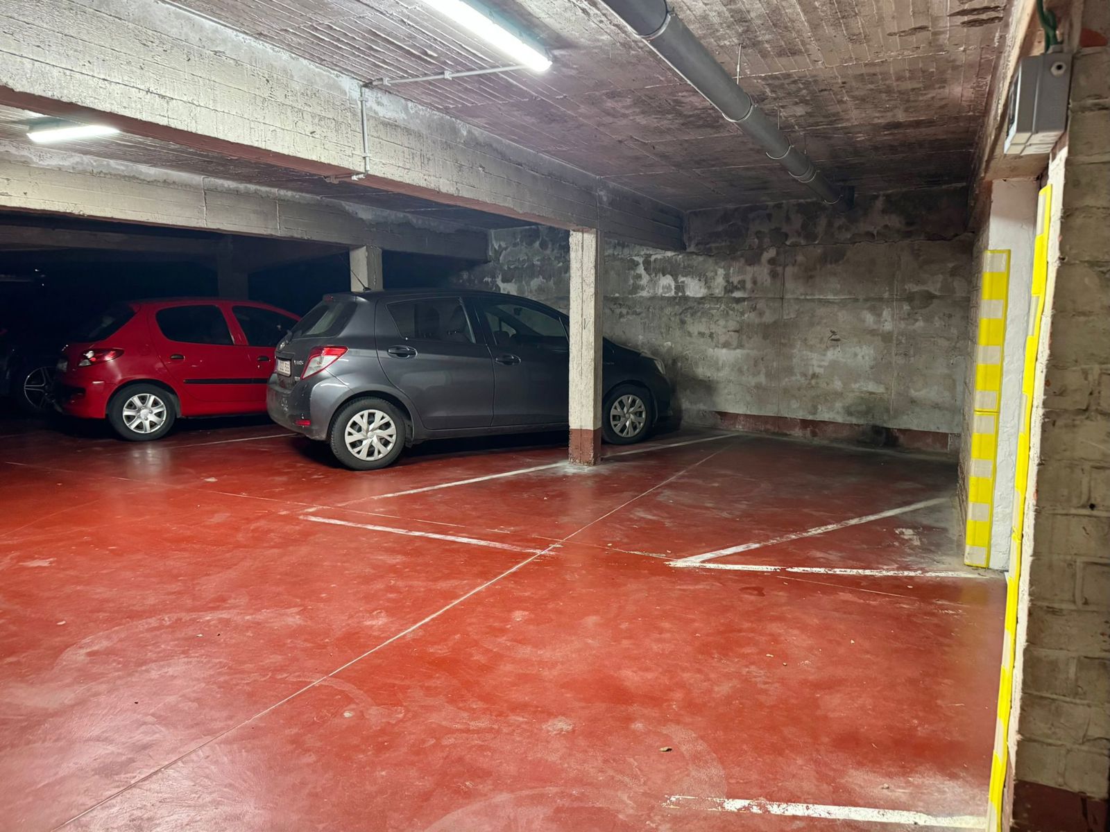 Emplacement parking intérieur - photo 5